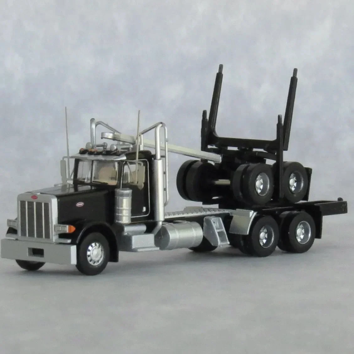 N Trainworx Black Peterbilt 379 Log Truck 47981