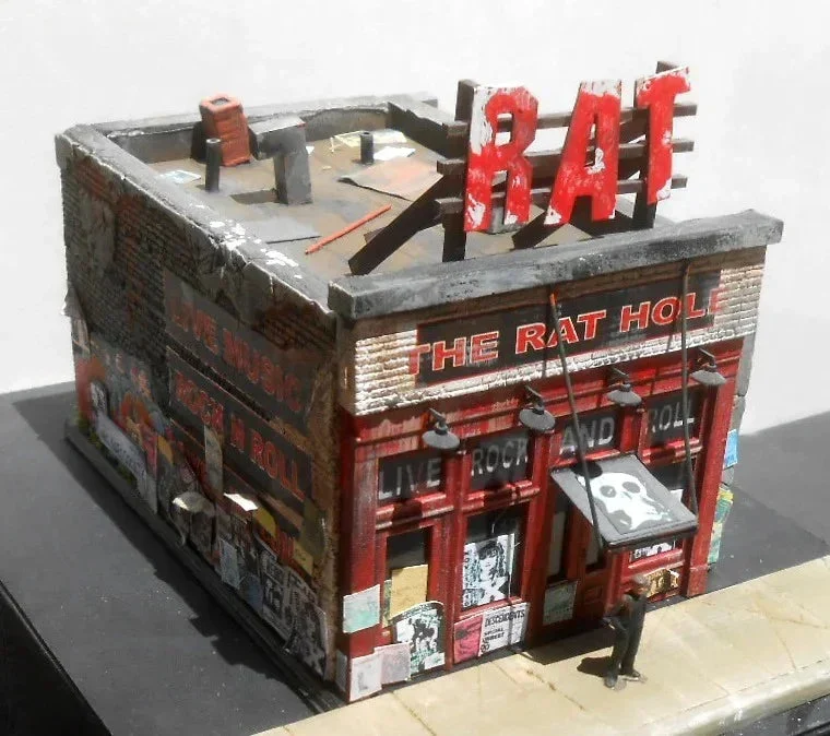 HO Downtown Deco Rat Hole - DD1085