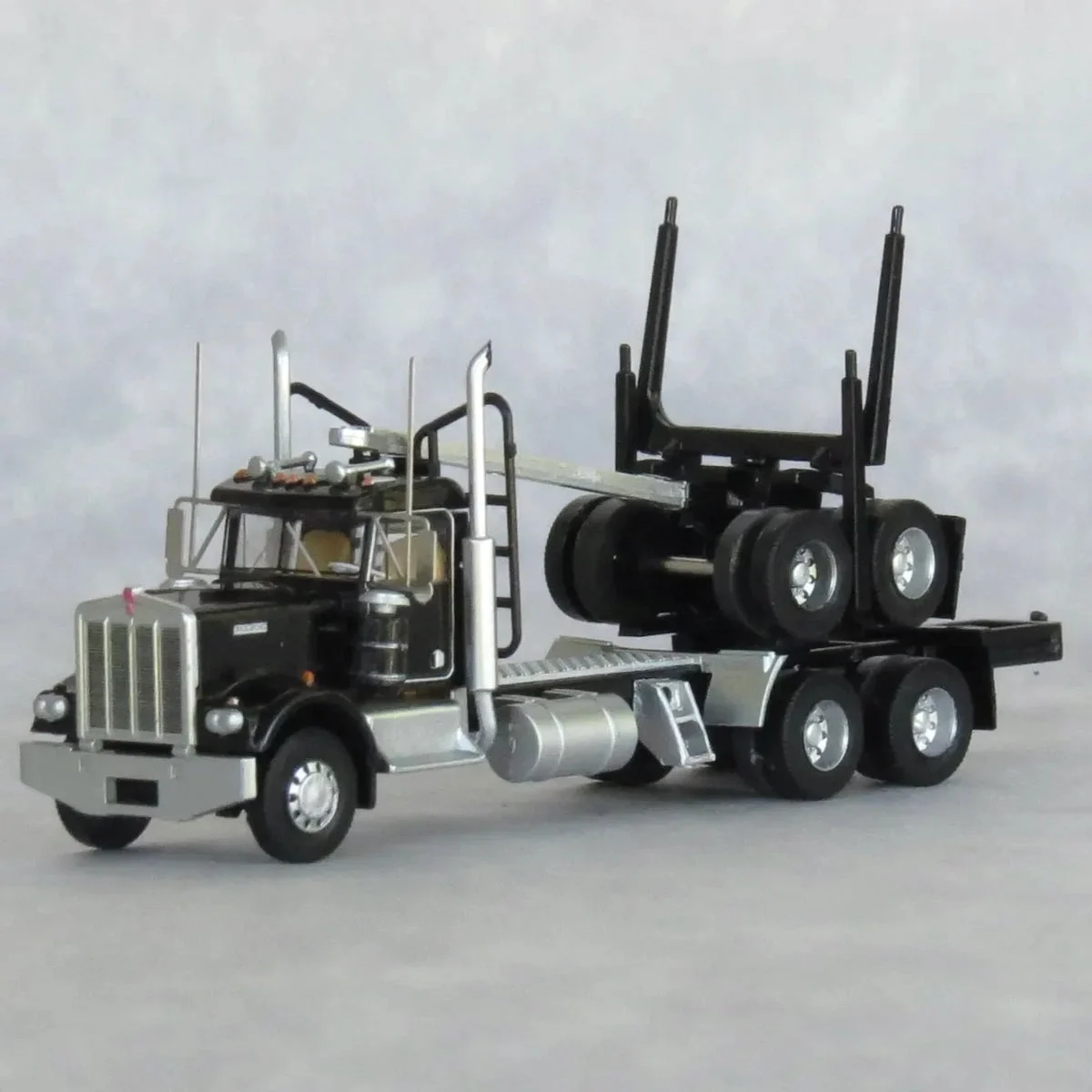 N Trainworx Black Kenworth W900 Log Truck 49081