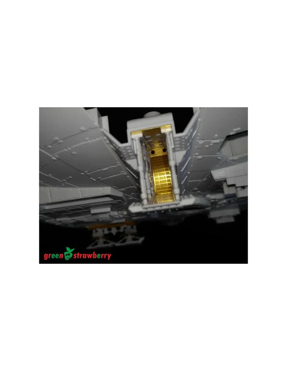 Green Strawberry Combo Pack YT-1300 Millennium Falcon FP04