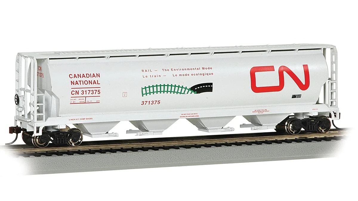 HO Bachmann Canadian 4 Bay Cylindrical Grain Hopper - CN Environmental Mode #317375 - 19132