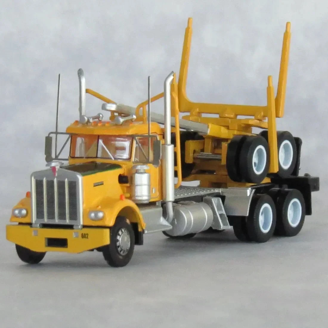 N Trainworx Weyerhaeuser Kenworth W900 Log Truck 49086
