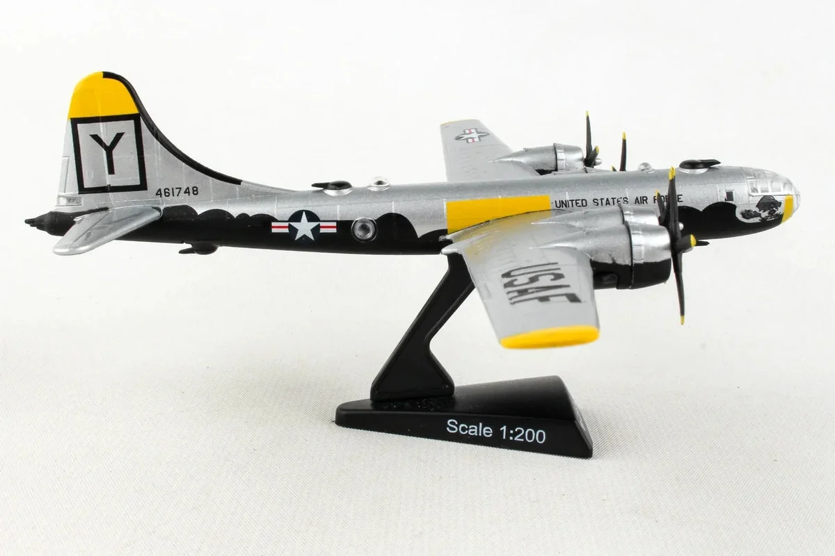 1/200 Daron B-29 Hawg Wild 5388-7