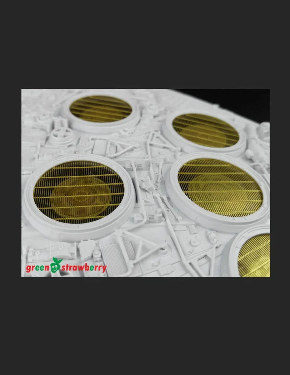 Green Strawberry Combo Pack Millennium Falcon PG FP03