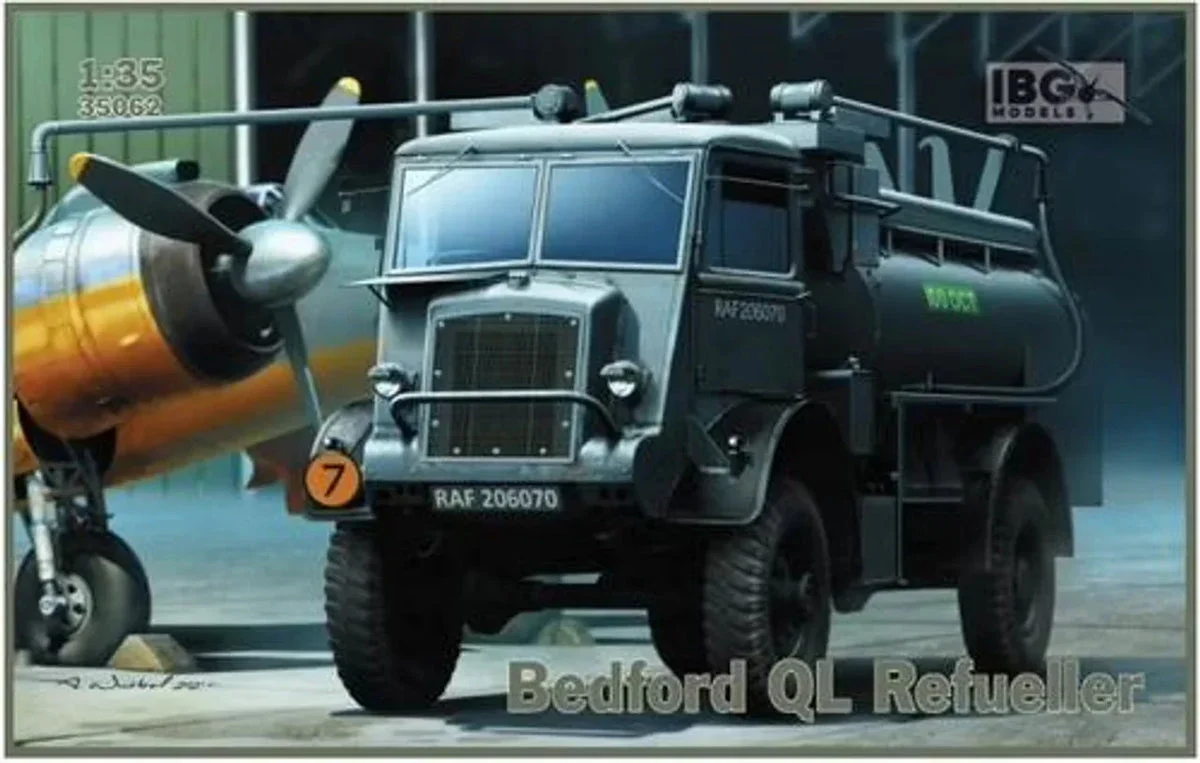 1/35 IBG Model Bedford QL Refueller Plastic Model Kit 35062 - IBG Models