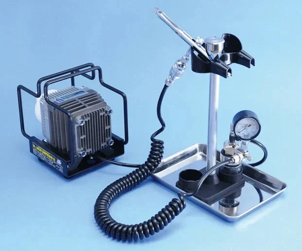 Mr. Hobby L5 Linear Compressor Set with PS289 Platinum Airbrush - PS305