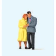 Preiser HO Older Couple Holding Hands Walking
