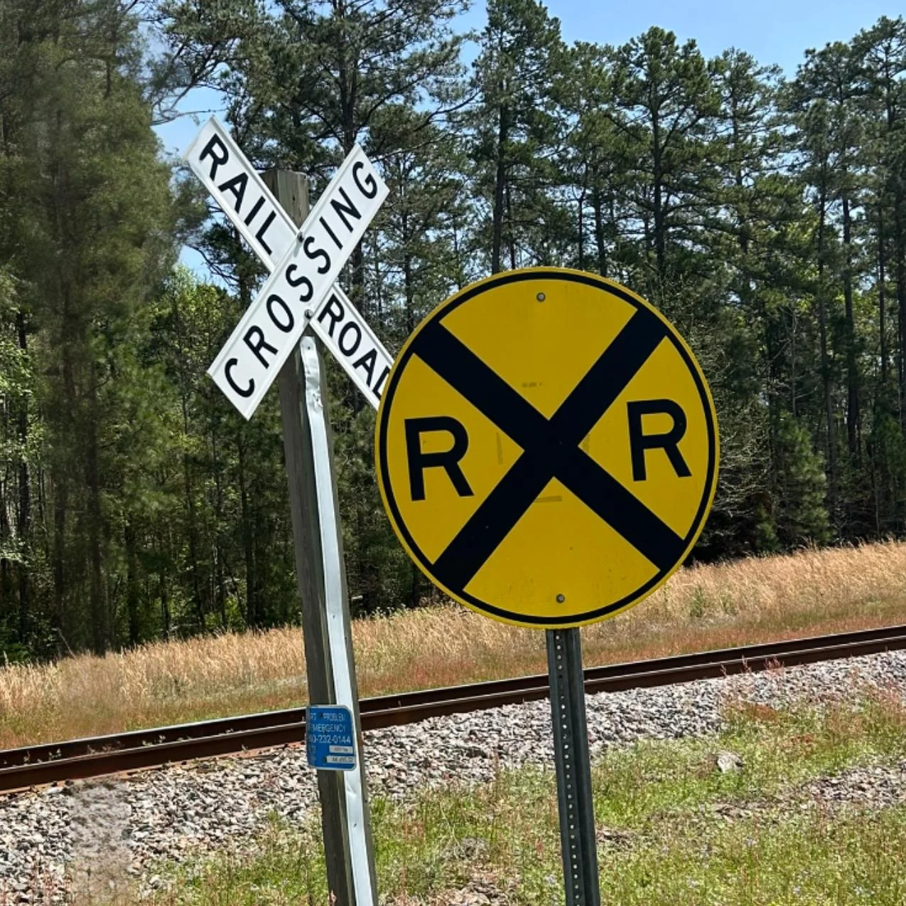 N Scale - Grade Crossing Sign Pack - 2 Signs