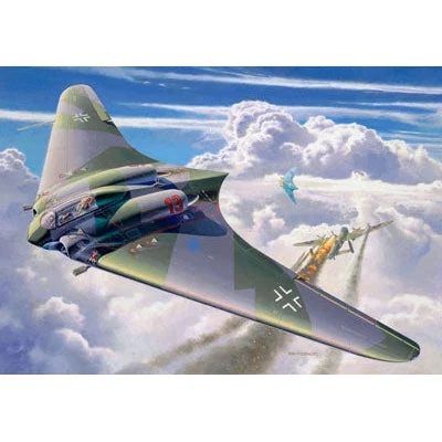 Revell 1/72 Horten Go229 Flying Wing Aircraft - Revell Germany