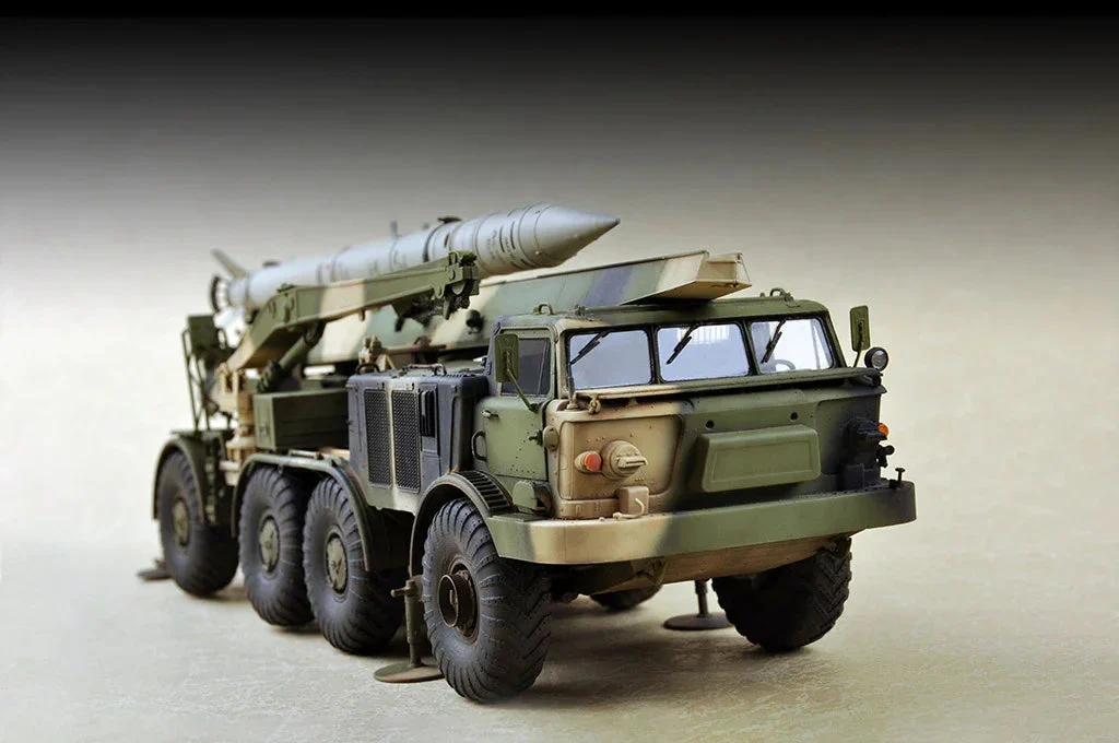 1/72 Trumpeter Russian 9P113 TEL w/9M21 Rocket - 07179