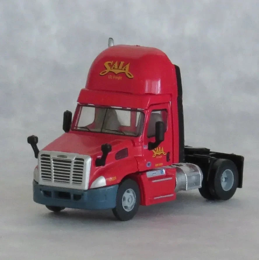 N Scale Trainworx SAIA Freightliner Cascadia Road #184488 - 42592-02