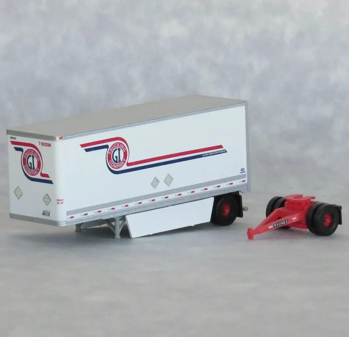 N Scale Trainworx Estes/GI 28′ Trailer Road #902298 - 42894-04