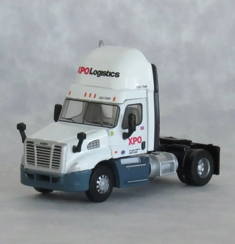 N Scale Trainworx XPO Freightliner Cascadia Road #4327349 - 42591-02