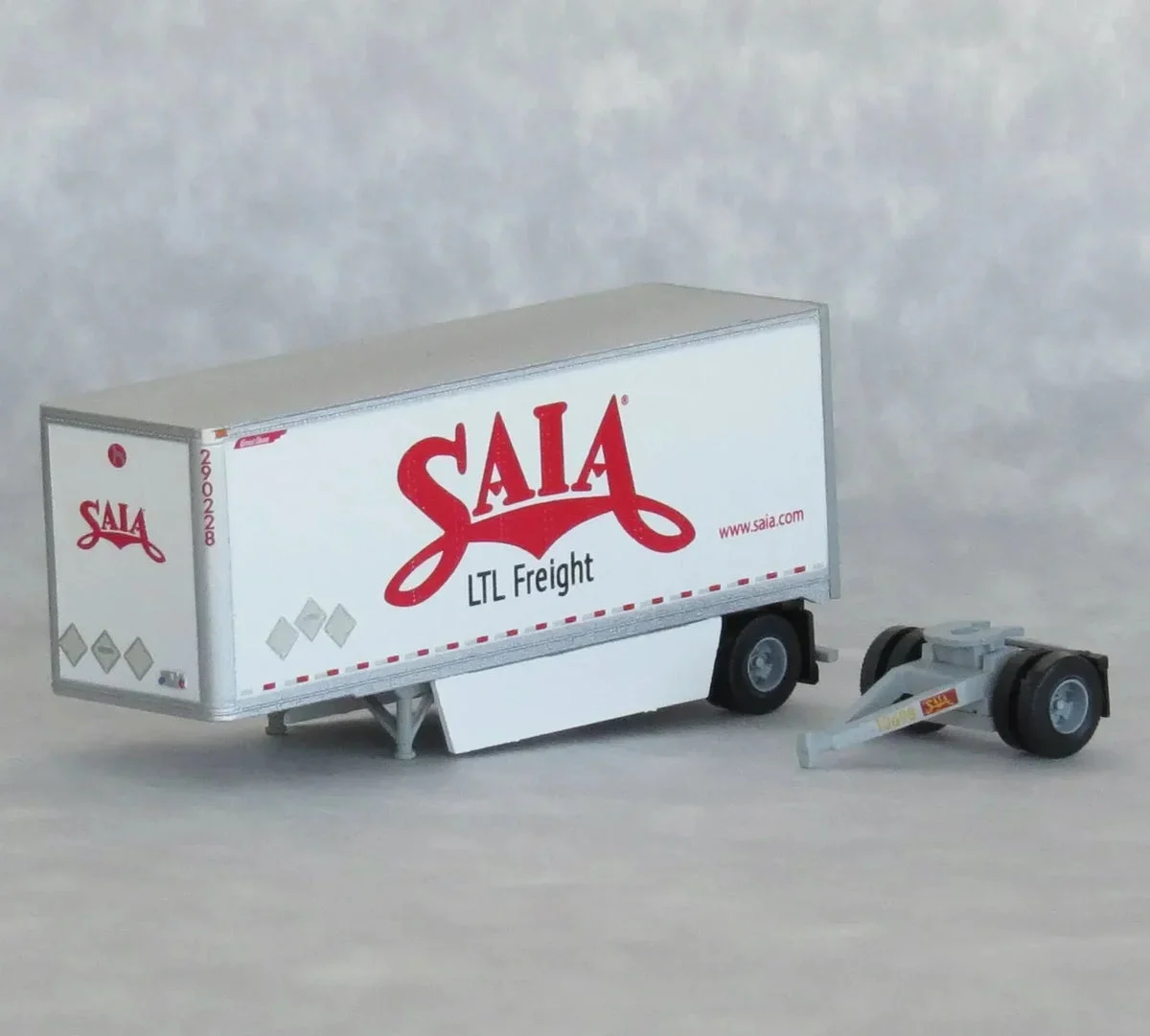 N Scale Trainworx SAIA 28′ Trailer Road #290279 - 42892-06
