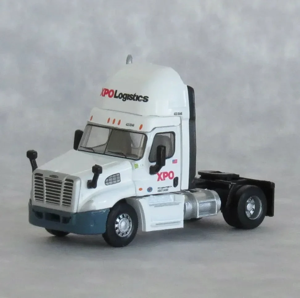 N Scale Trainworx XPO Freightliner Cascadia Road #4323548 - 42591-01