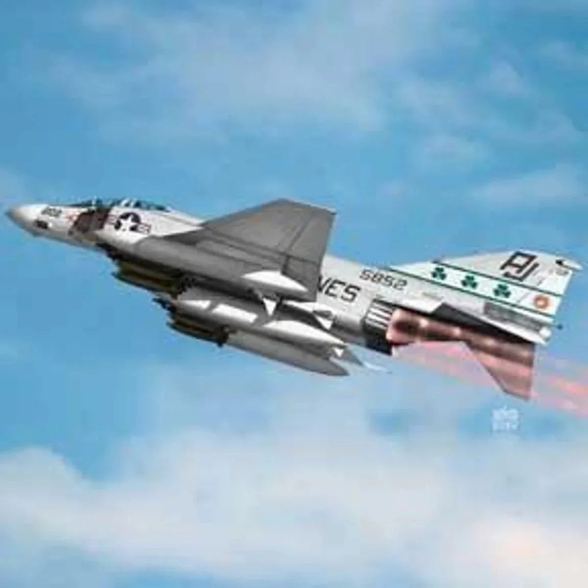 1/48 Academy F4-J Phantom II VMFA-333 Fighting Shamrocks USMC