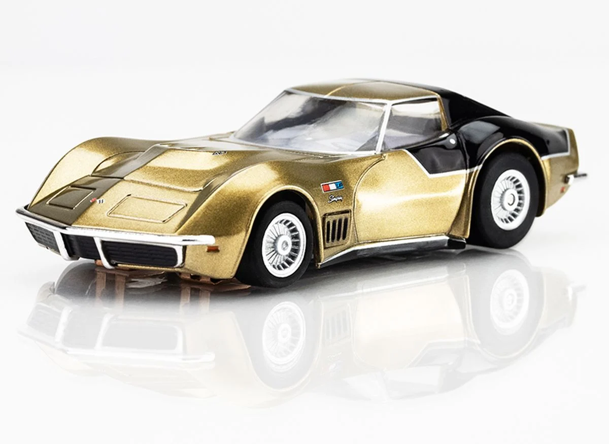 AFX AstroVette 1969 LMP12 Gld-Blk-Ltd