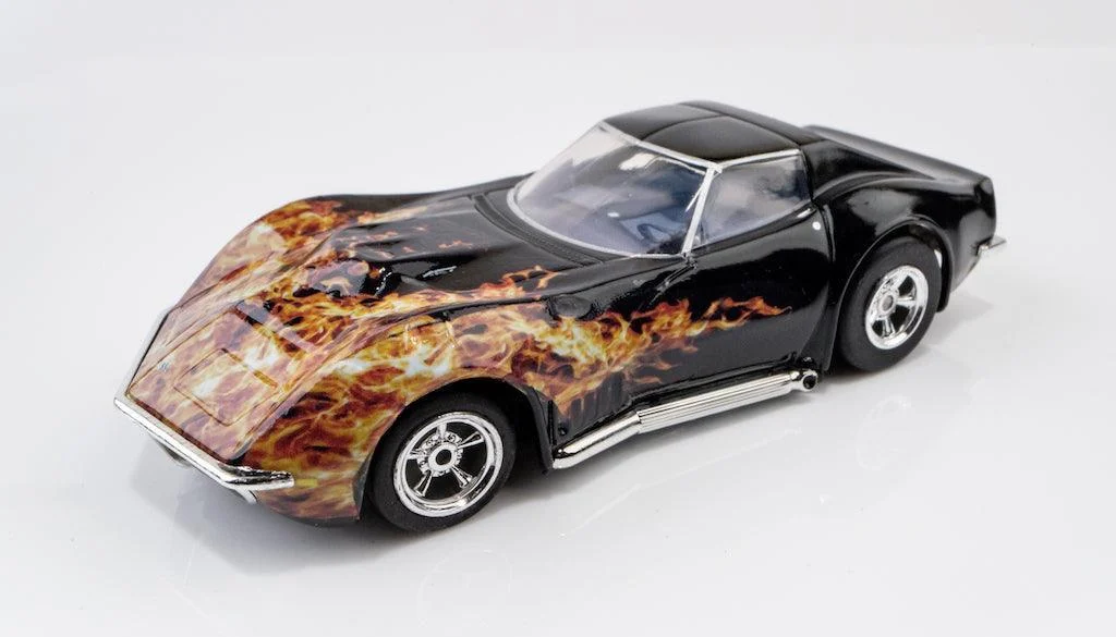 AFX Collector Series 1968 CORVETTE 427 BLACK FLAME 22051