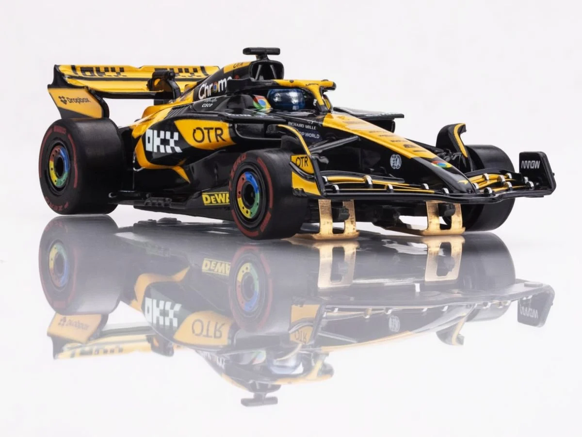 AFX McLaren F1 MCL38 #81 AU 2024