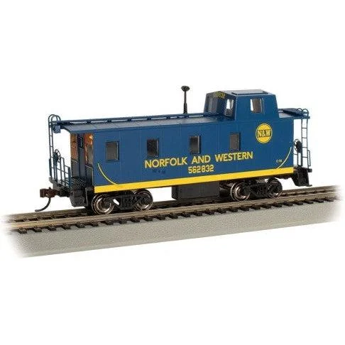 Bachmann HO Scale Off-Set Cupola Caboose NW - BAC14003