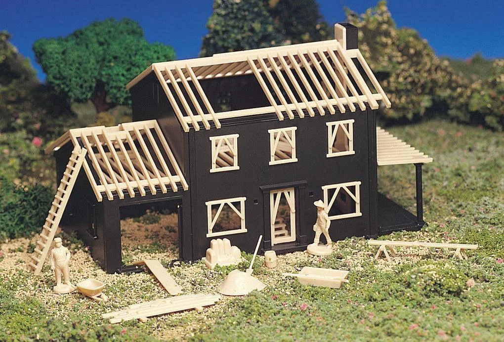 HO Bachmann Scale House Under Construction 45191 - Bachmann Trains