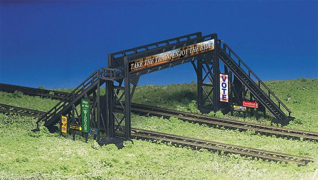 HO Bachmann Scale Pedestrian Bridge 45172 - Bachmann Trains