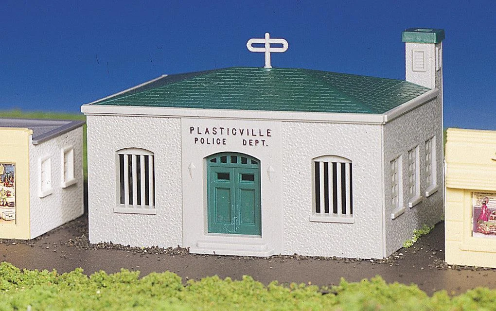 HO Bachmann Scale Police Station 45145 - Bachmann Trains