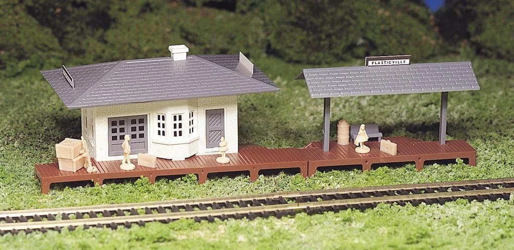 HO Bachmann Scale Suburban Station 45173 - Bachmann Trains