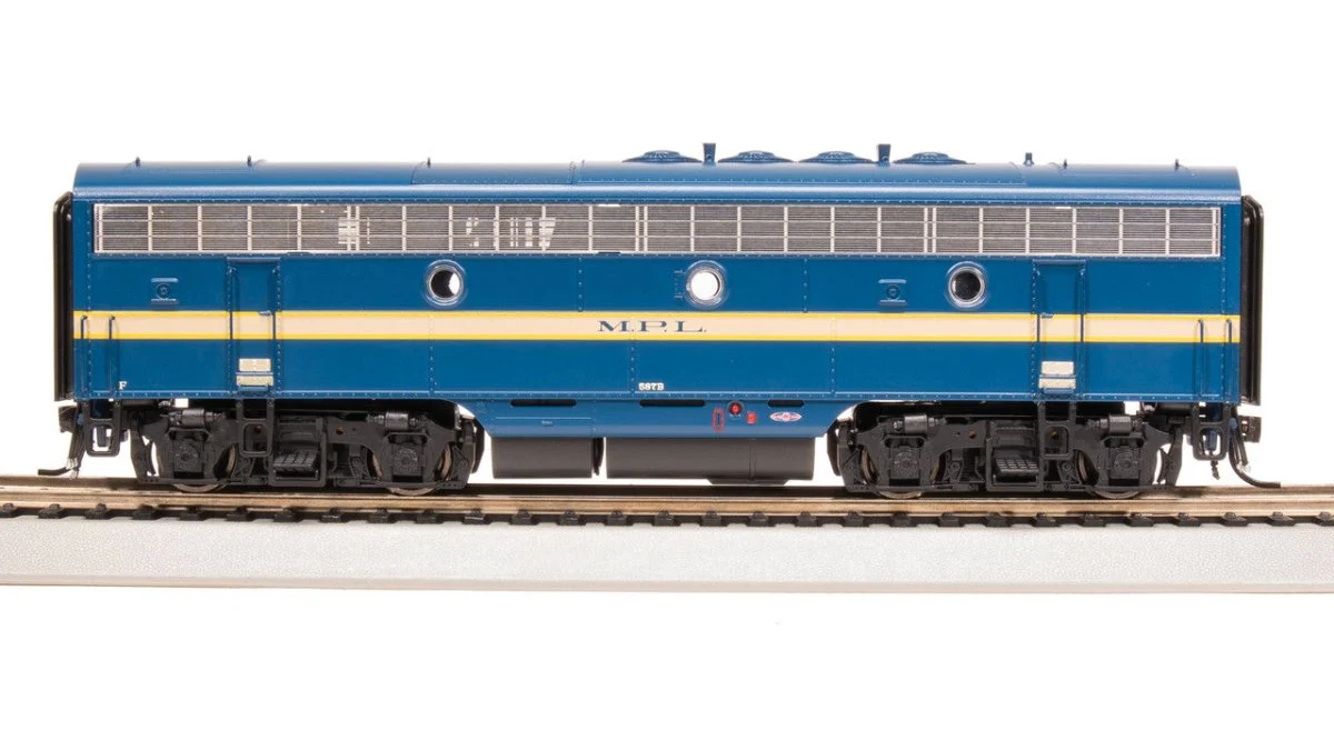 Broadway 8194 Scale Missouri Pacific EMD F7 A/B Eagle Scheme A-Unit 587/587B - HO