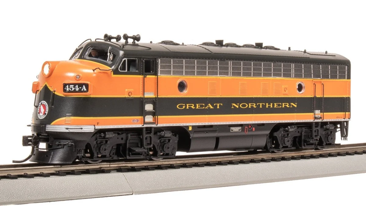 Broadway Limited HO Great Northern EMD F7A As-Delivered Empire Builder 454D - 8205