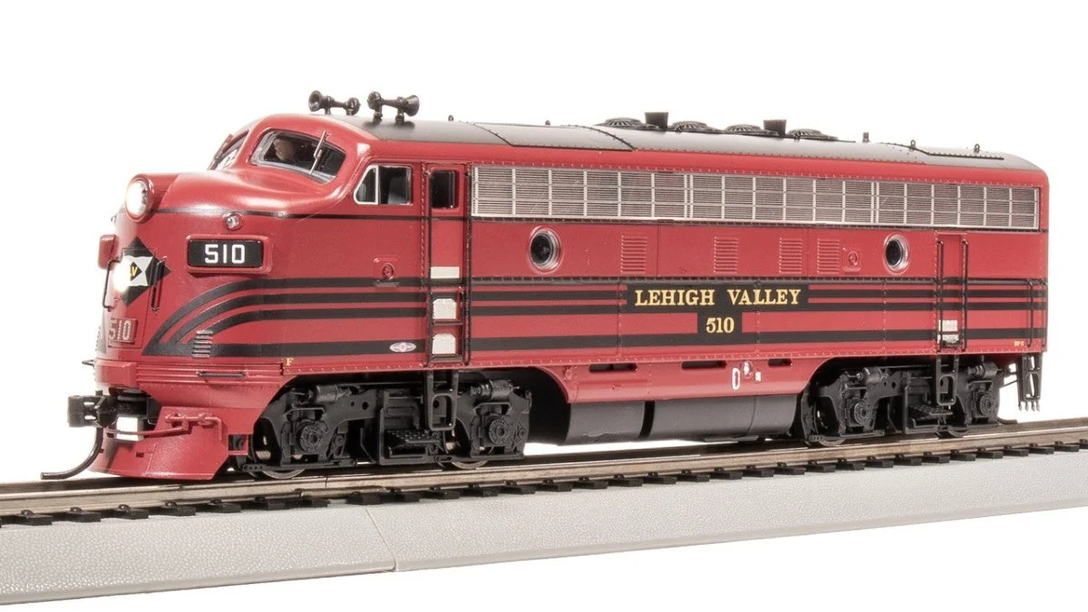 Broadway Limited HO Lehigh Valley EMD F3A Cornell Red w/ Black Stirpes #512 - 8172