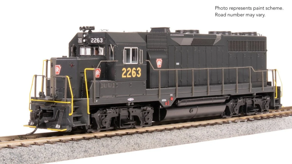 Broadway Limited HO Pennsylvania Railroad EMD GP35 Diesel 2263 (Analog DC) - 8943