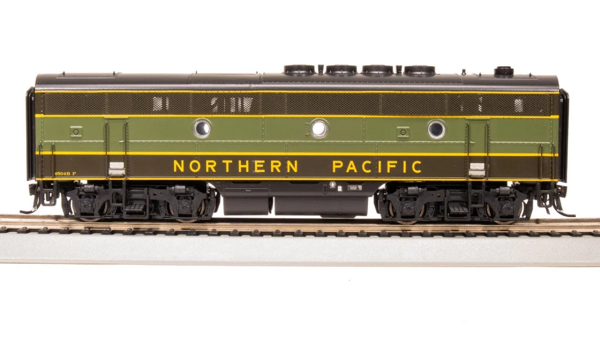 Broadway Limited HO Scale NP EMD F3B Streamliner Scheme Diesel #6504C - 8174