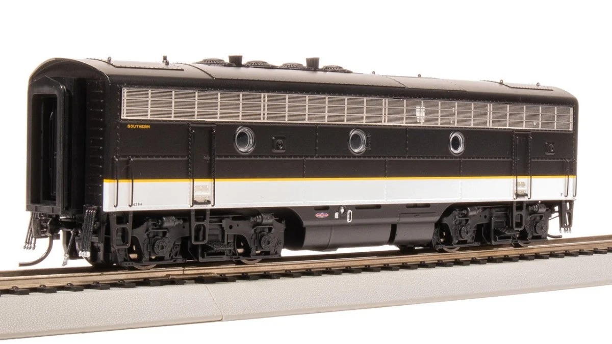 Broadway Limited HO Scale Southern EMD F3B Tuxedo Scheme Diesel #4365 - 8343
