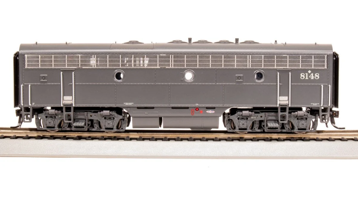 Broadway Limited HO Scale Southern Pacific EMD F7 AB Bloody Nose #6233/8148 - 8196