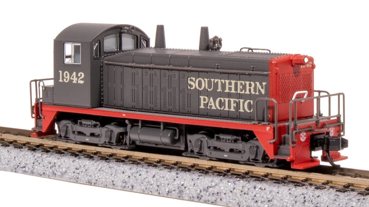 Broadway Limited N Southern Pacific EMD NW2 Diesel Locomotive Gray/Red 1947 - 7499