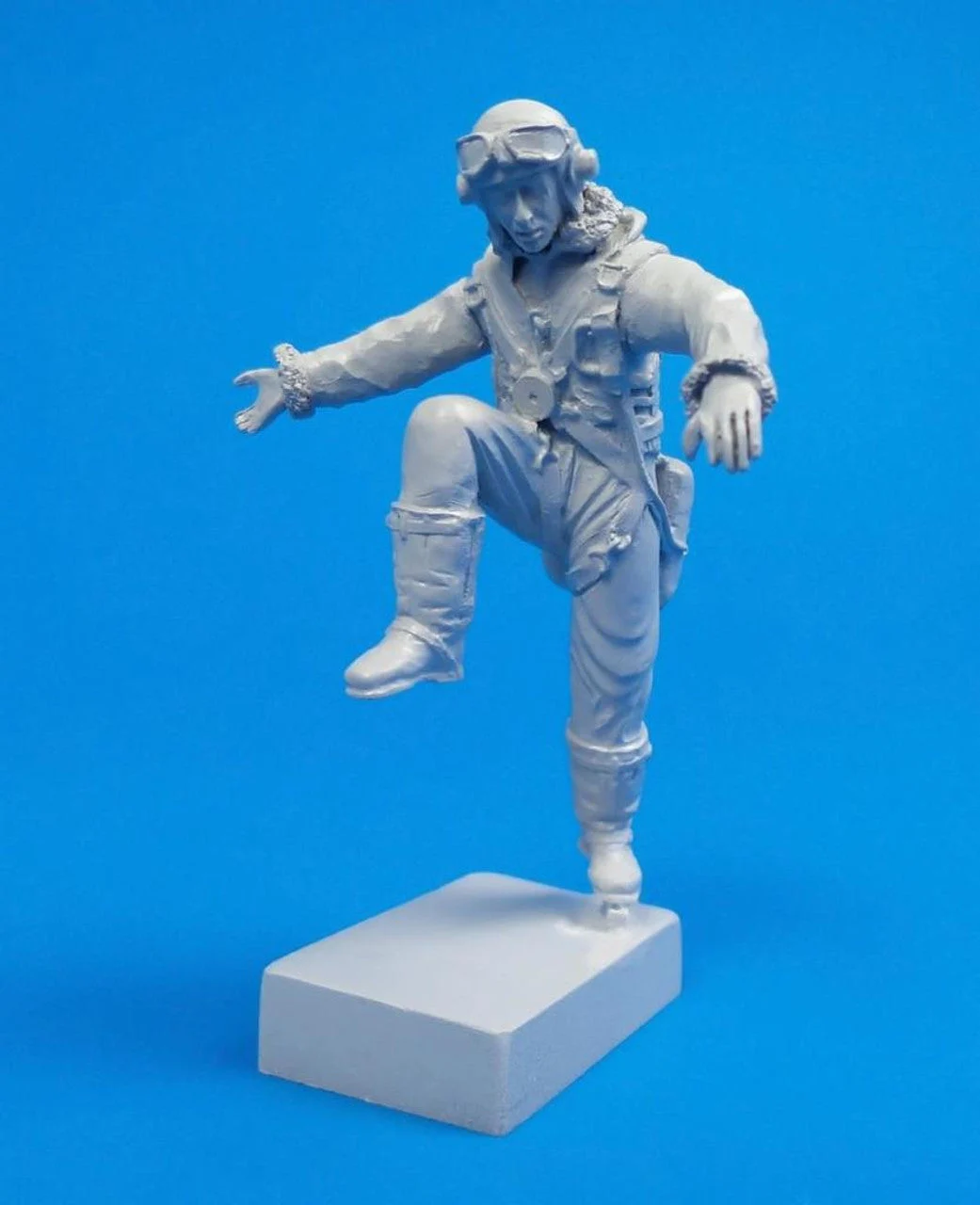 CMK 1/32 British Tempest Pilot. climbing out of Cockpitm for Special Hobby kit Resin Figure Model Kit