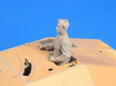 1/35 CMK German WW II Hetzer Radio Operator / Gunner 1/35 Resin Figure Model Kit