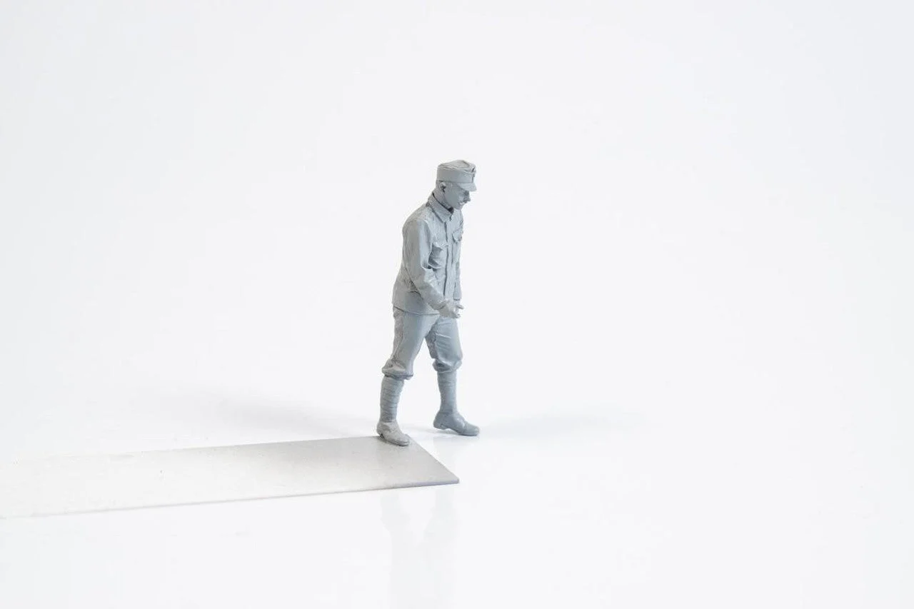 CMK 1/35 Austro-Hungarian WWI Artilleryman 1/35 Resin Figure Model Kit