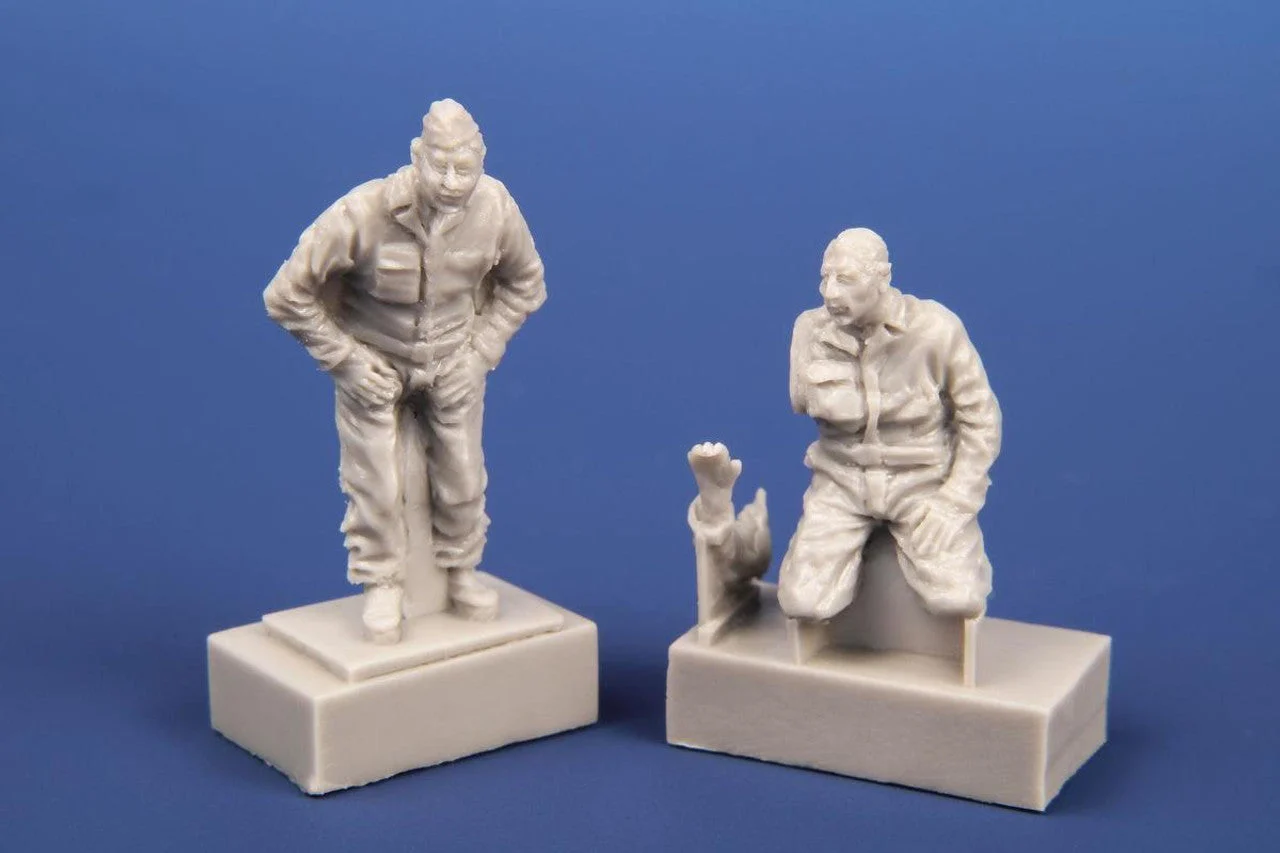 CMK 1/72 German He 162A Mechanics (2 pcs.) Resin Figure Model Kit