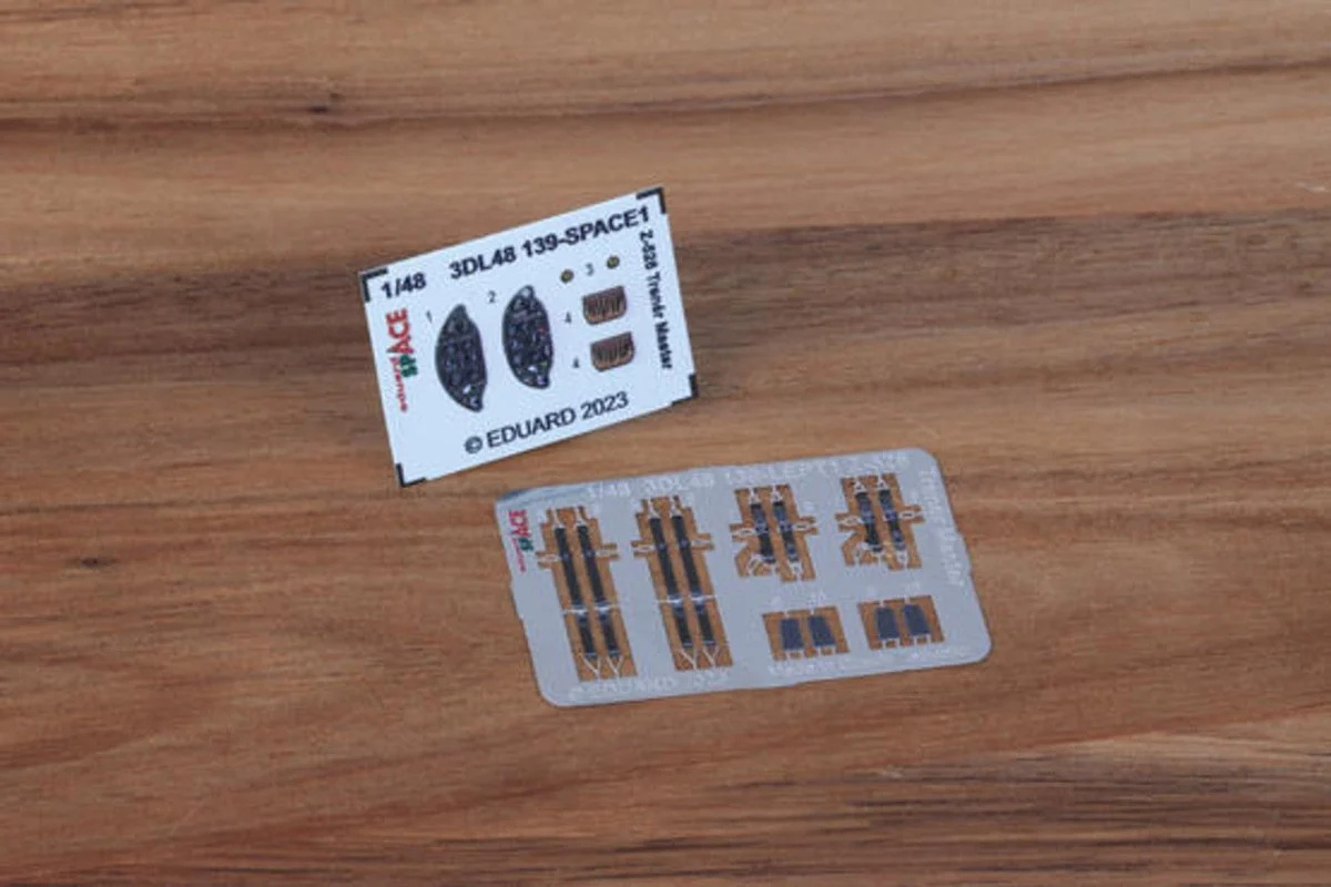 Eduard 1/48 Eduard Z-526 Trener Master SPACE
