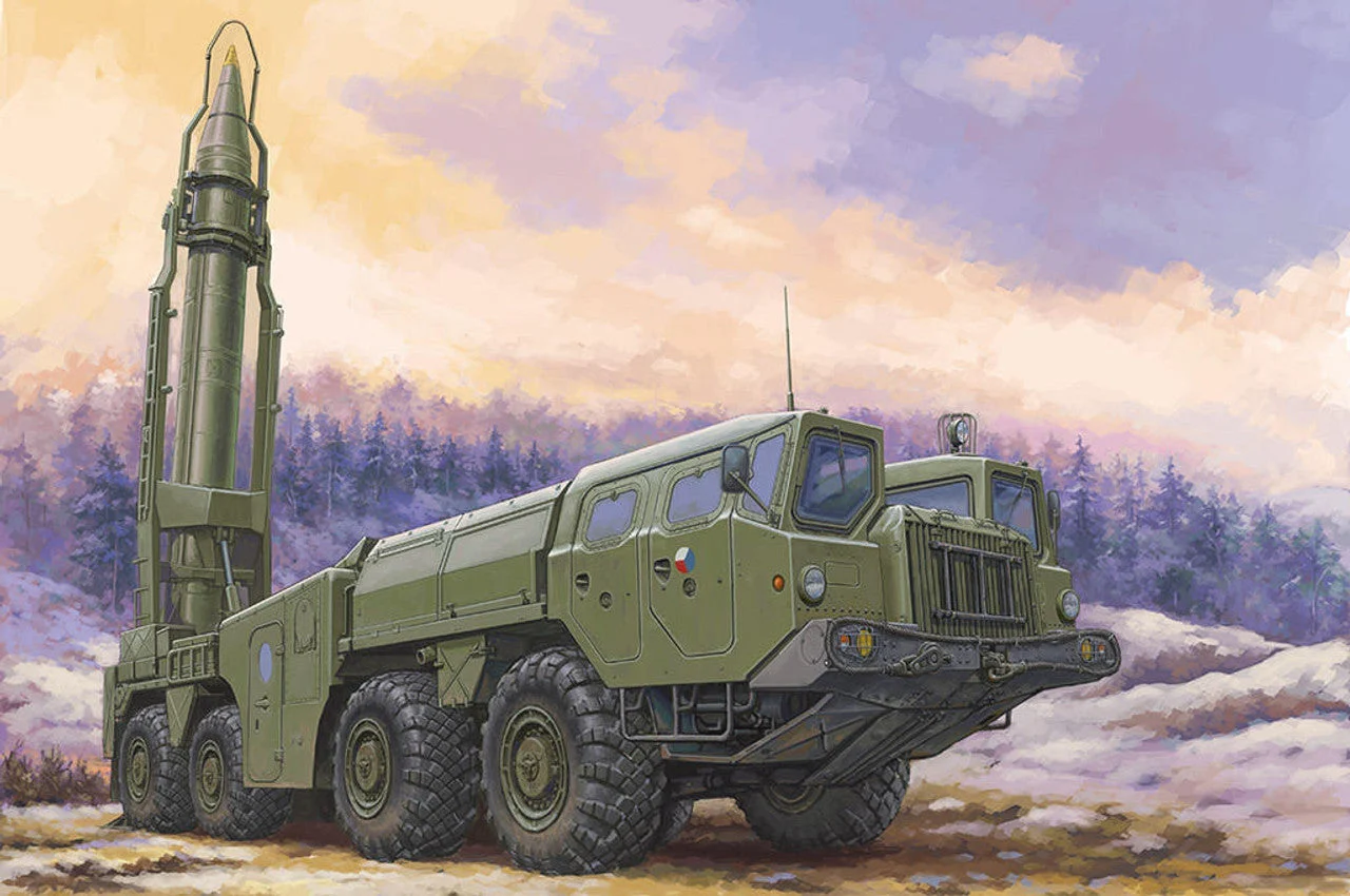 Hobby Boss 1/72 Hobby Boss Soviet (9P117M1) Launcher with R17 Rocket of 9K72 Missile Complex "Elbrus" (Scud B) - 100% new tooling Plastic Model Kit