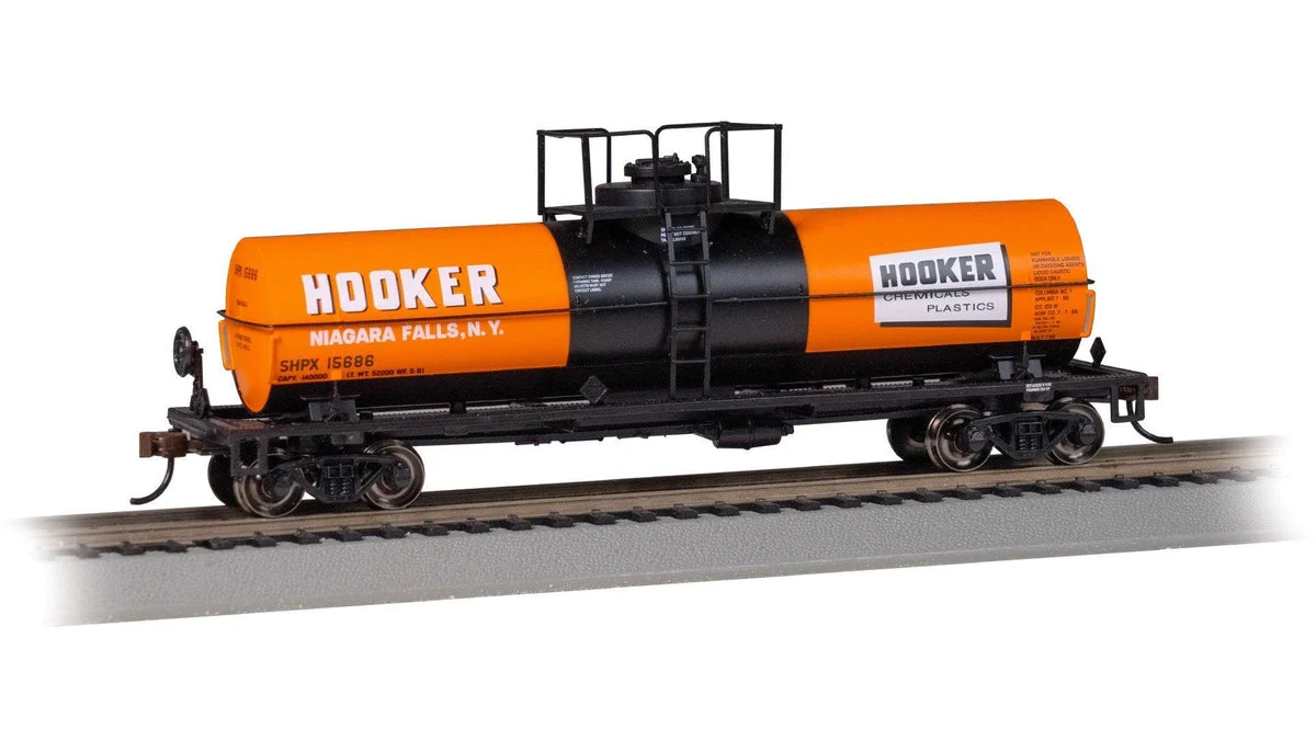 HO Bachmann Chemical Tank Car - Hooker Chemicals #15686 - 75803