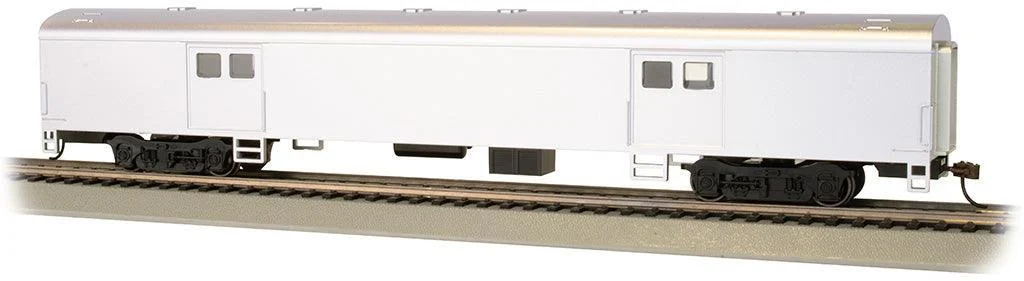 HO Bachmann Painted, Unlettered - Aluminum - 72' Smooth Side Baggage Car 14405