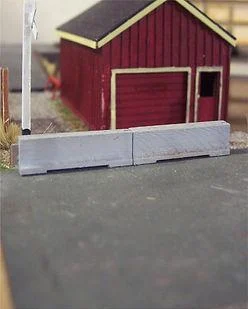 HO Osborn Concrete Barriers 16pk 1087 - Osborn Model Kits