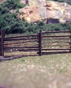 HO Osborn Log Fence 1082 - Osborn Model Kits