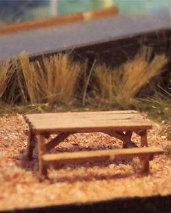 HO Osborn Picnic Tables Kit 1034 - Osborn Model Kits