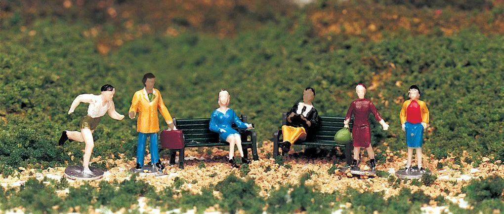 HO Scale Bachmann People at Leisure 42339 - Bachmann Trains