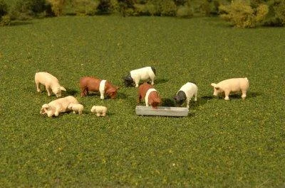 HO Scale Bachmann Pigs - Bachmann Trains
