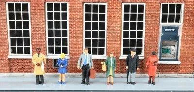 HO Scale Bachmann Standing Office Workers - Bachmann Trains